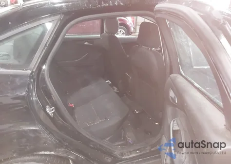 2017 Ford Focus Se z USA, uszkodzony, nr VIN 1FADP3F29HL340853